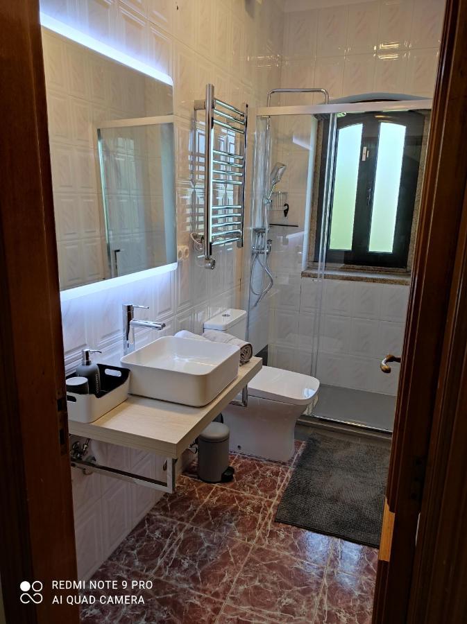 Casa Alem Rio - Quartos Para 6 Hospedes Em Santo Tirso Exterior photo